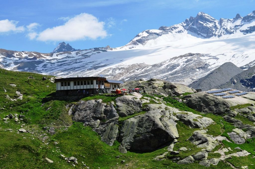 Refuge des Evettes (2590m)